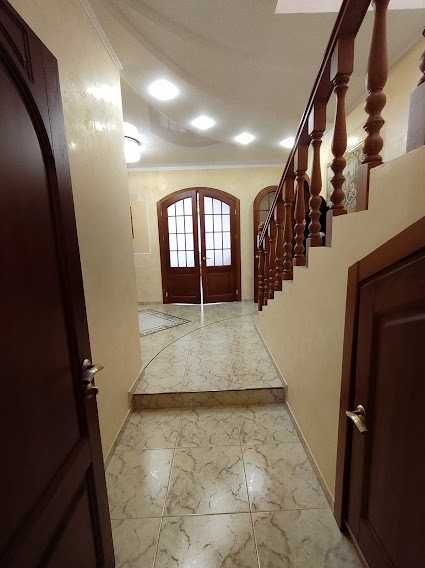 Продаж 2 поверхового будинку в покровському районі