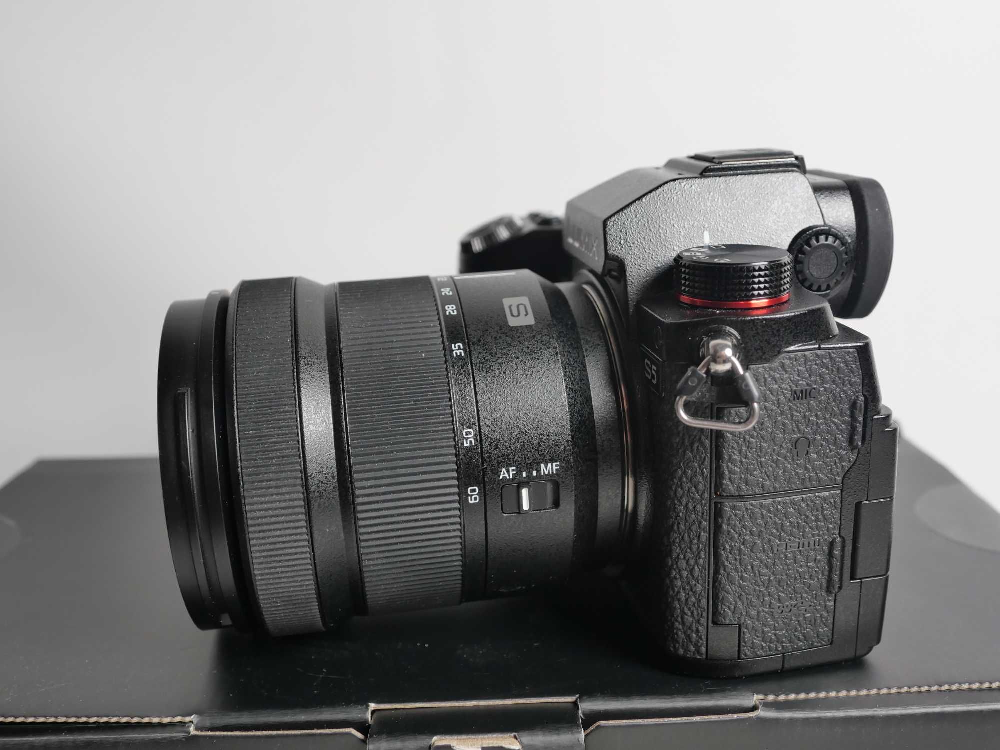 Повнокадрова камера Panasonic Lumix DC-S5 Body