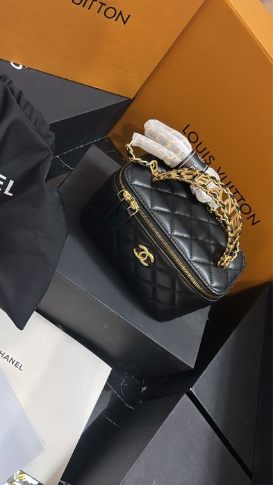 Nowa torebka kuferek Louis Vuitton Gucci Nowa kolekcja skora pudelko