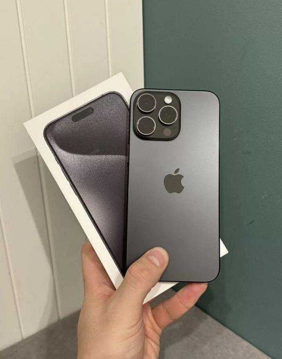 iPhone 15 Pro Max, 256 ГБ