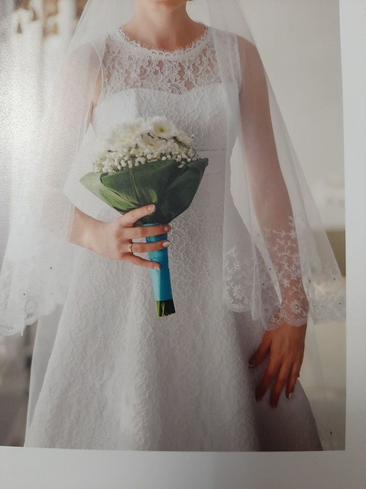 Свадебное платье размер S, обруч под платье, белые чулки