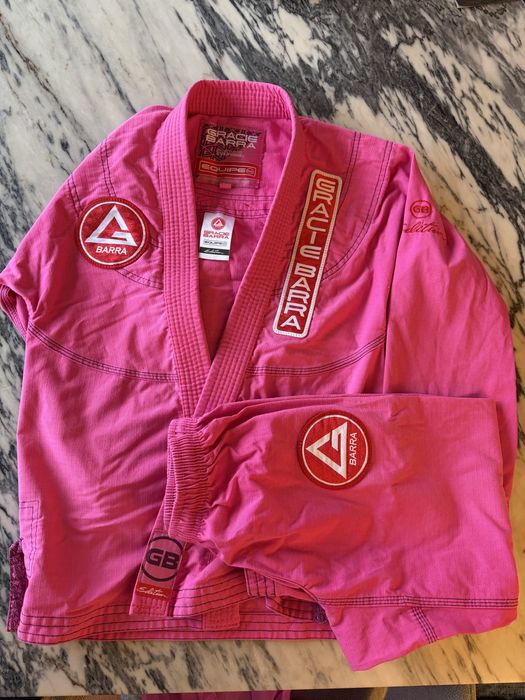 Kimono Jiu-Jitsu Gracie Barra Y6 Rosa + Rash Guard Original