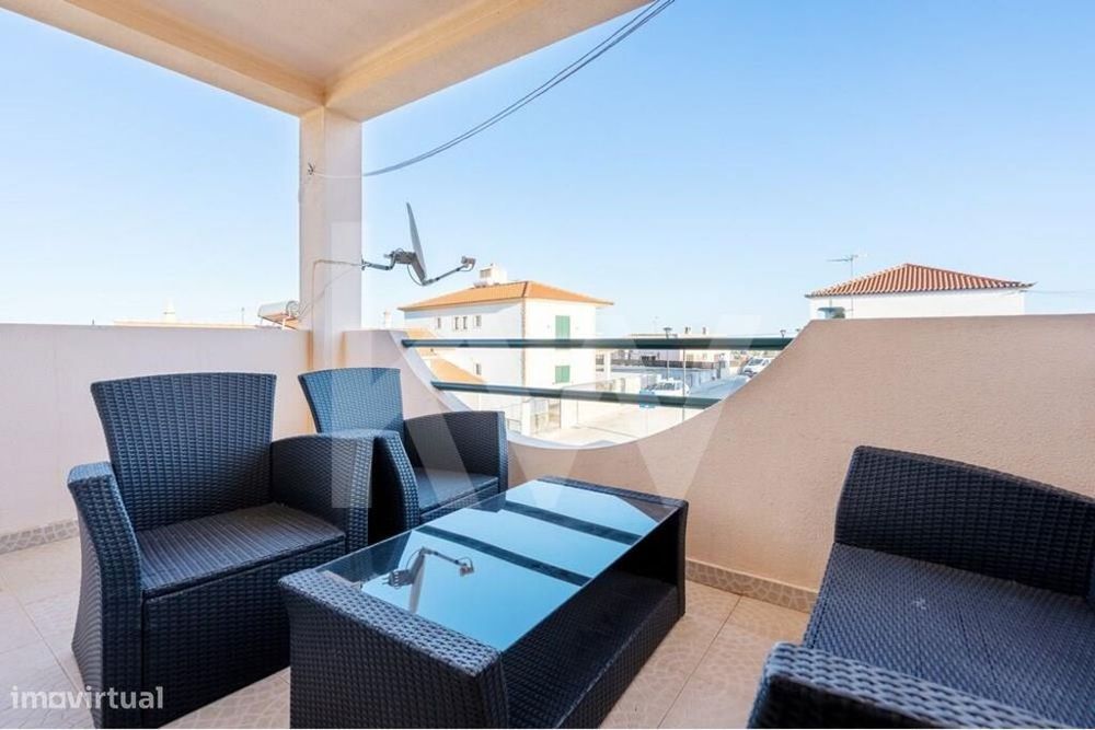 Moradia Duplex T3+T1 com logradouro e garagem em, Azinhal perto de 2 c