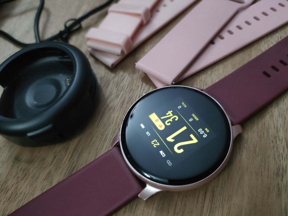 Smartwatch MAXCOM zestaw z paskami