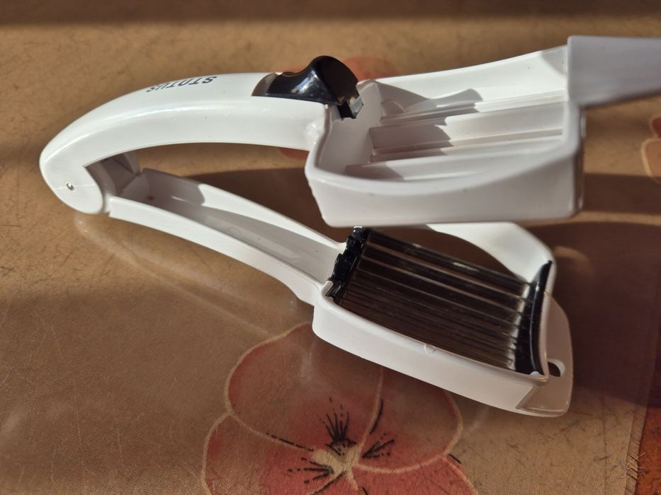 Krajalnica ręczna do warzyw, owoców, jajek, pieczarek i serów