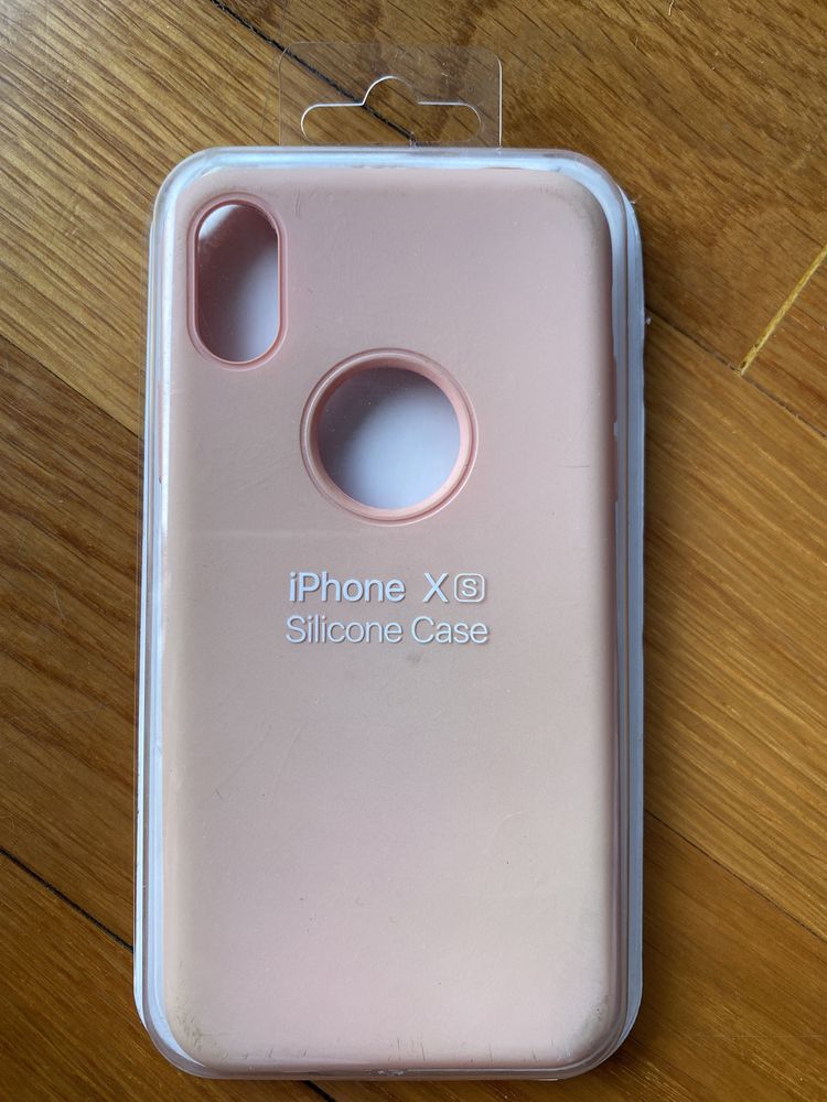 Capa iPhone Xs rosa claro com algum uso