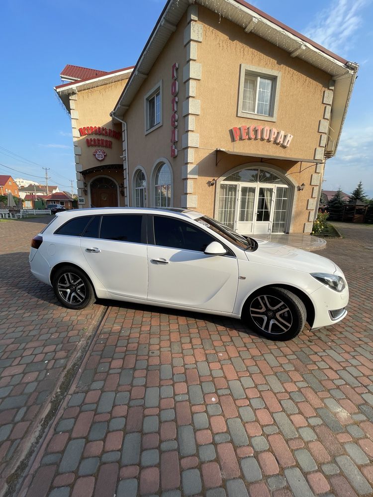 Opel insignia sport tourer