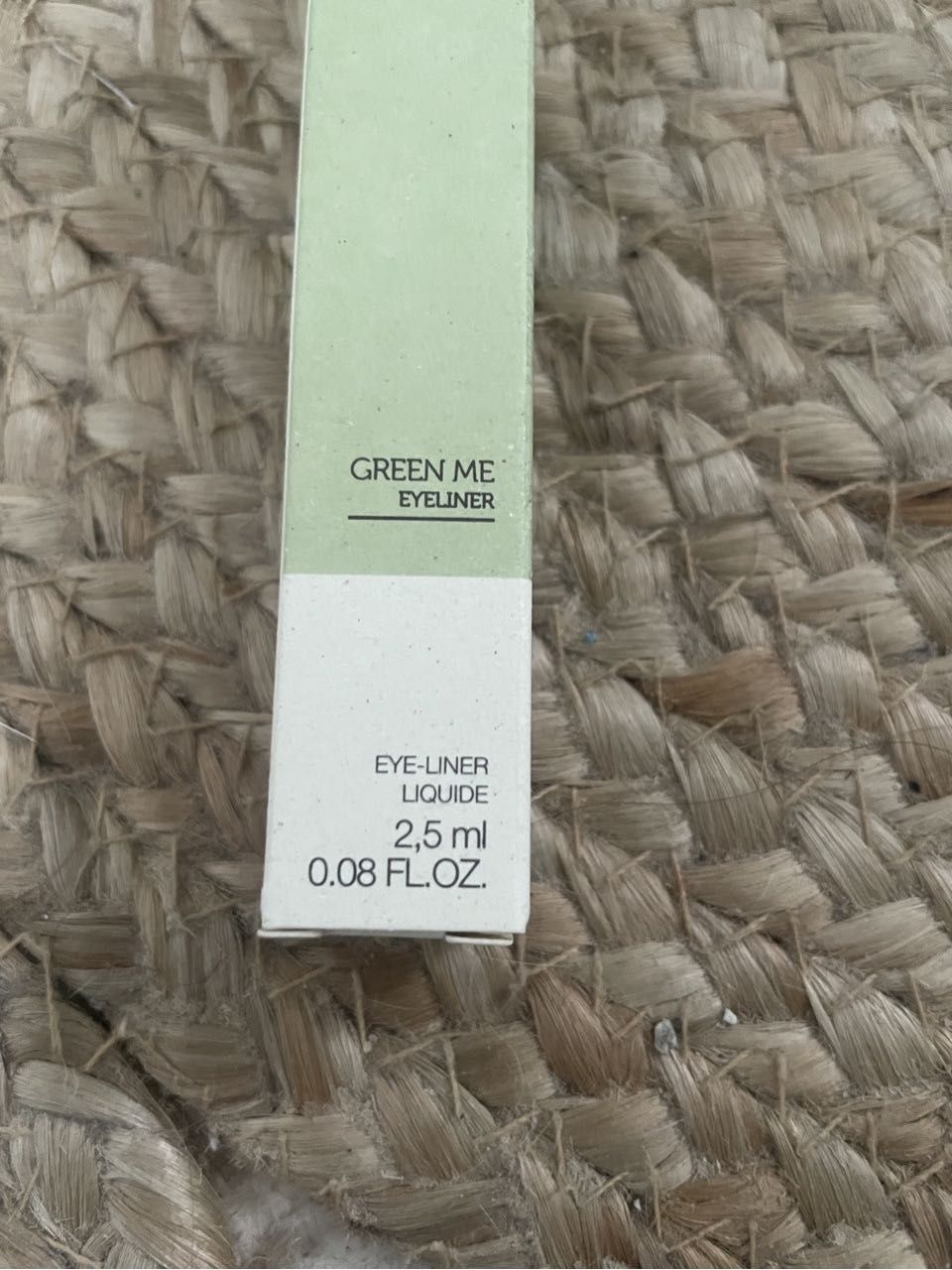 Kiko green me czarny eyeliner do oczu powiek