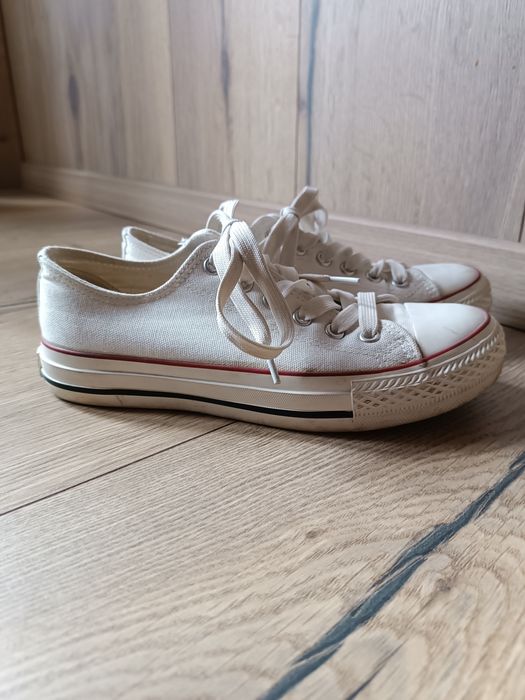 Białe trampki r. 37