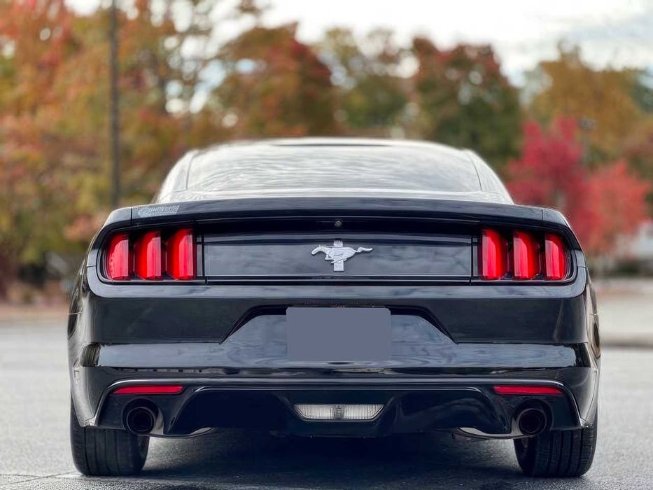 Ford Mustang V6      2017