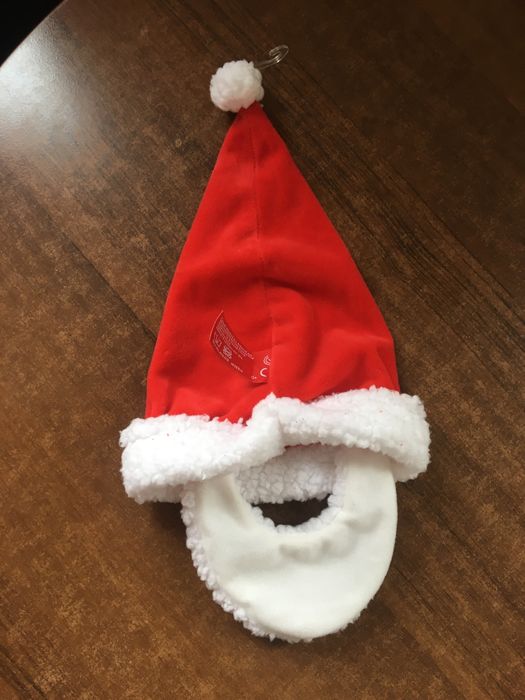 Czapka Mikolaja dla kota