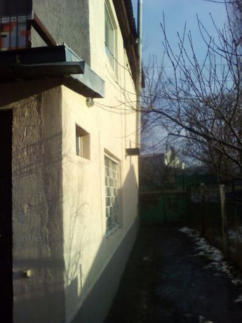 Квартира -Часть дома-100кв.м