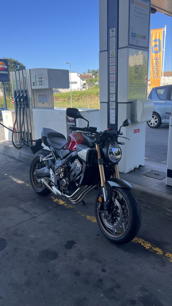 CB650R e-clutch 35kw