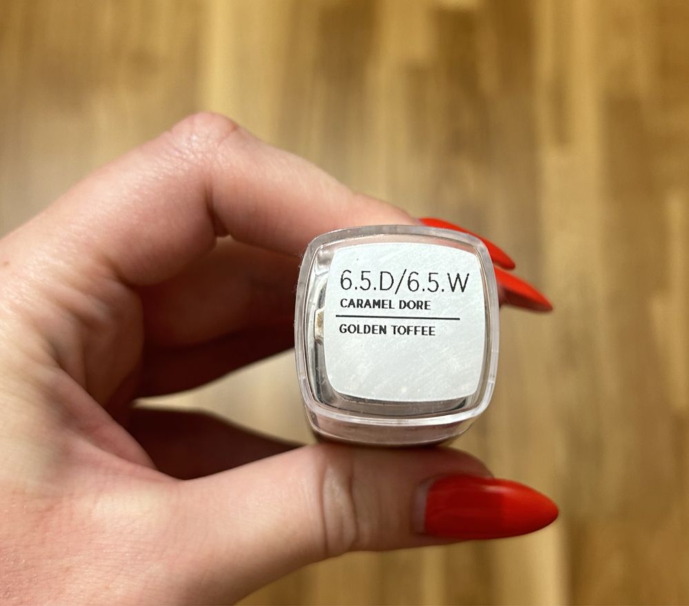 Пудра Bobbi Brown тон Loreal спонжи Artdeco карандаш Yves Rocher маска