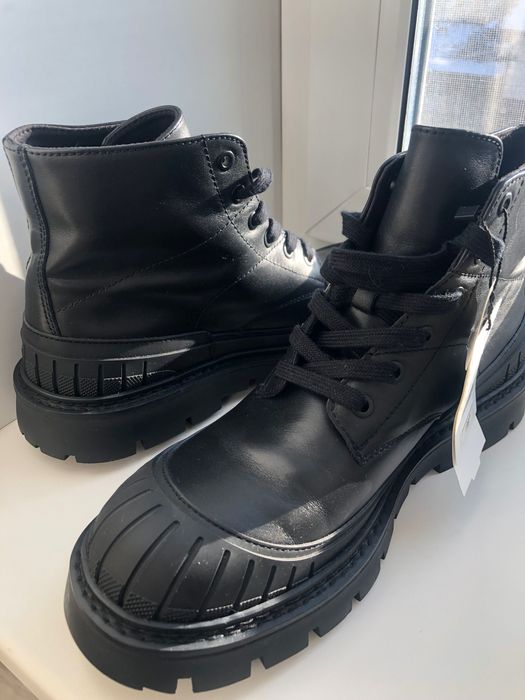 Продам новые мужские ботинки