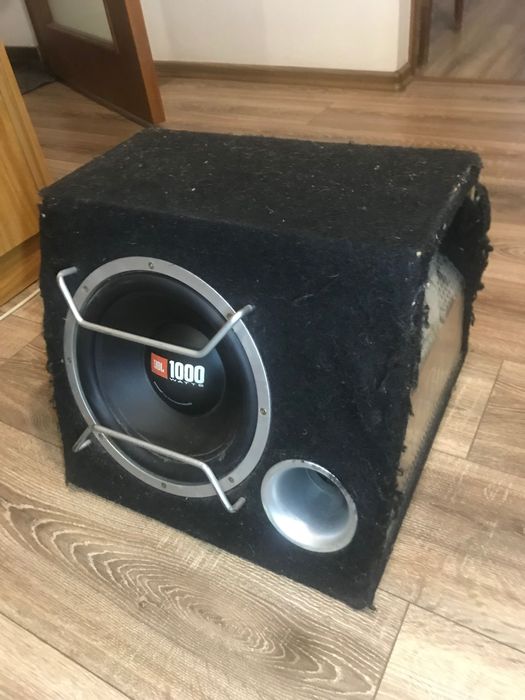 Сабвуфер JBL GT4 1000W