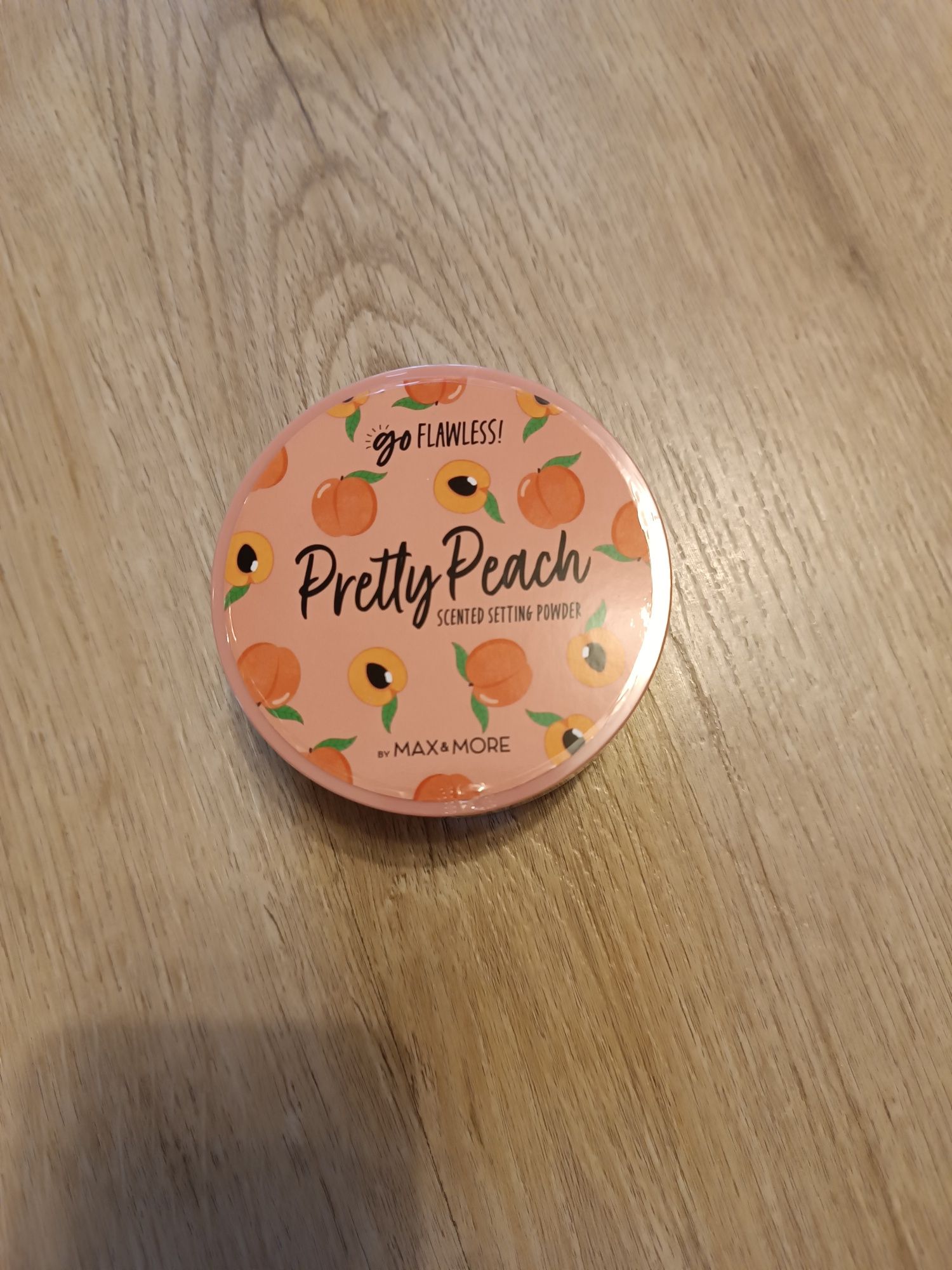 Sprzedam nowy puder Pretty Peach