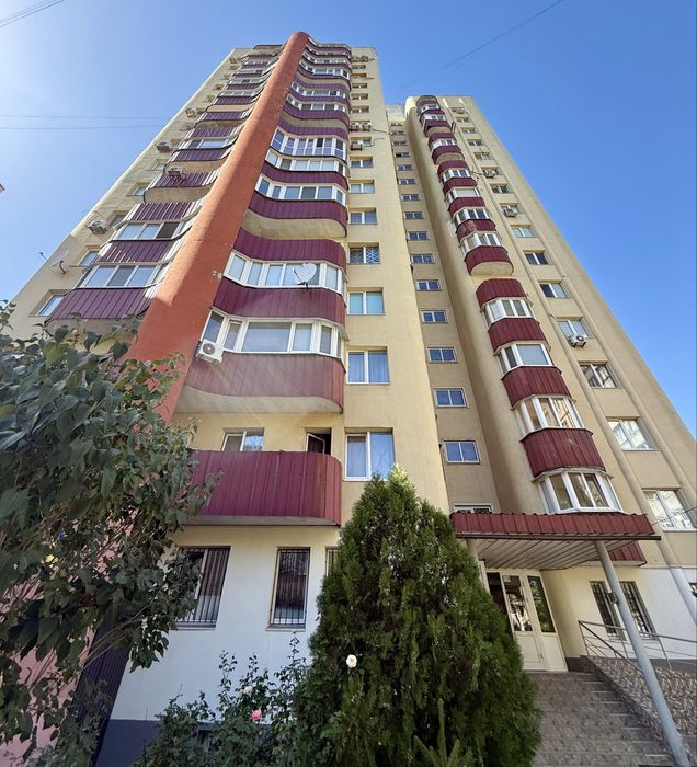 Продам 3к вул. Калинова 116 з меблями та технікою