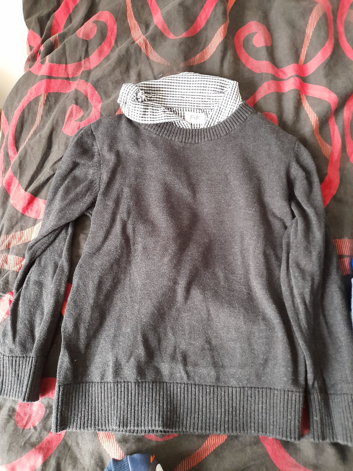 Sprzedam bluzy/swetry dla chłopca 116/122