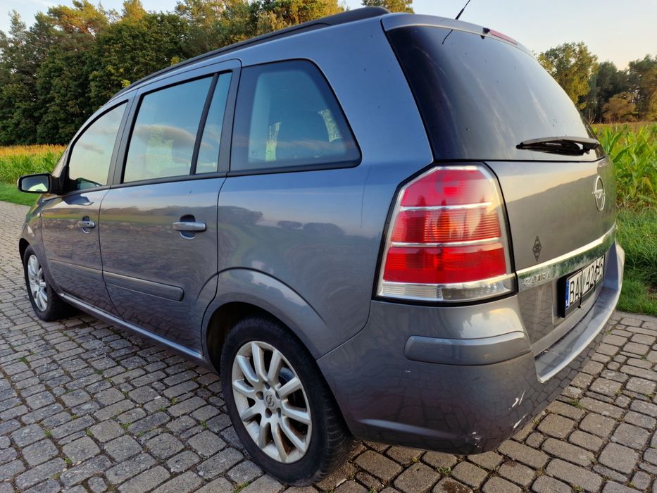 Opel Zafira B 1.9CDTI 120KM. Pierwszy właściciel w kraju. 6 biegow.