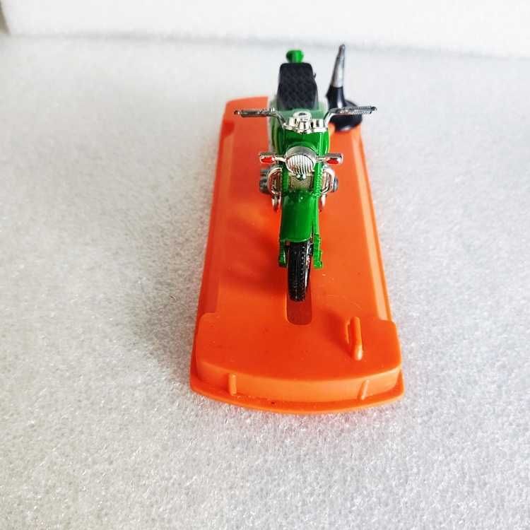 Suzuki GT 750 da Guiloy Escala 1/43