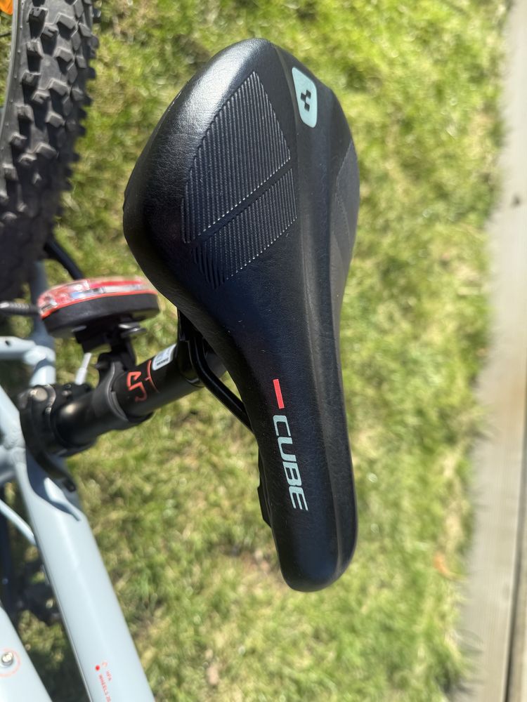 Rower Cube acid 200 kola 20 cali