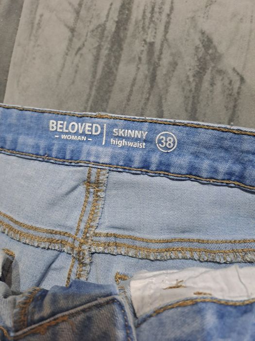 (1046] Spodnie skinny damskie r.38 Beloved