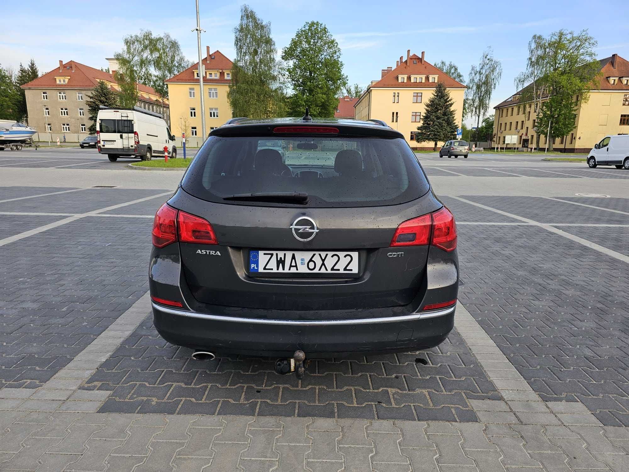 Opel astra j AUTOMAT 230km przebiegu, moc 165KM