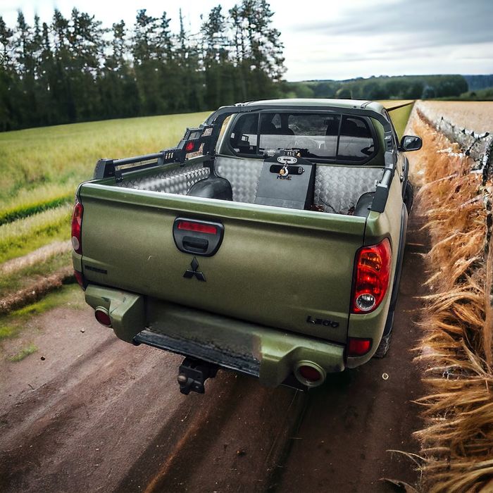 Mitsubishi L200 orurowanie paki DAKAR Rollbar