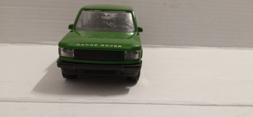 Bburago Range Rover w skali 1/43