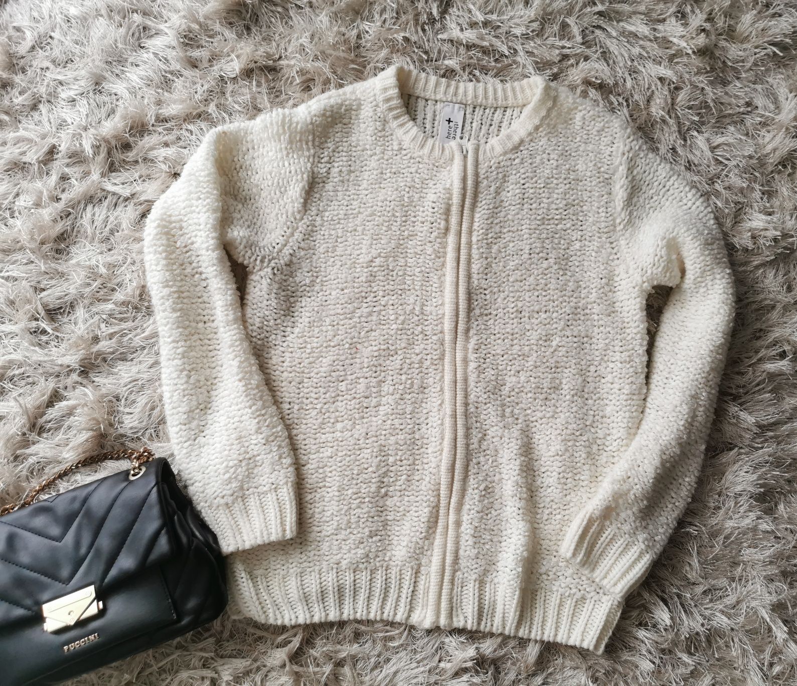 Stylowy kremowy sweterek marki C&A