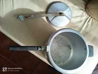 Panela de pressão um pouco mais antiga alumínio fundido