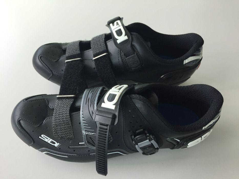 Sidi pretas como novas