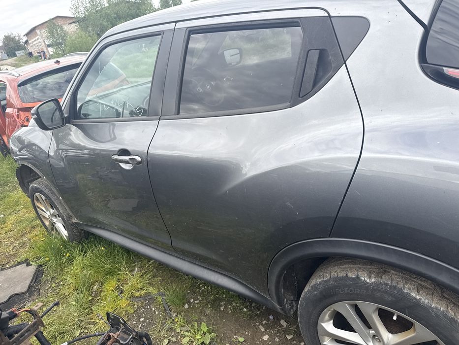 Двері дверь дверка взборі Nissan Juke F15 11-18