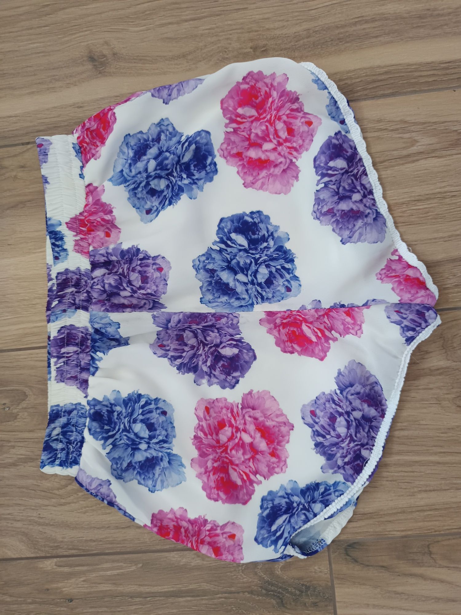 Krótkie spodenki Missguided r. S