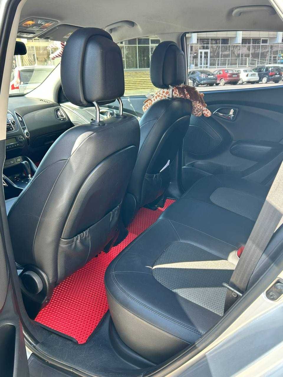 Hyundai ix35 2012 газ/бензин в идеальном состоянии не требует вложений