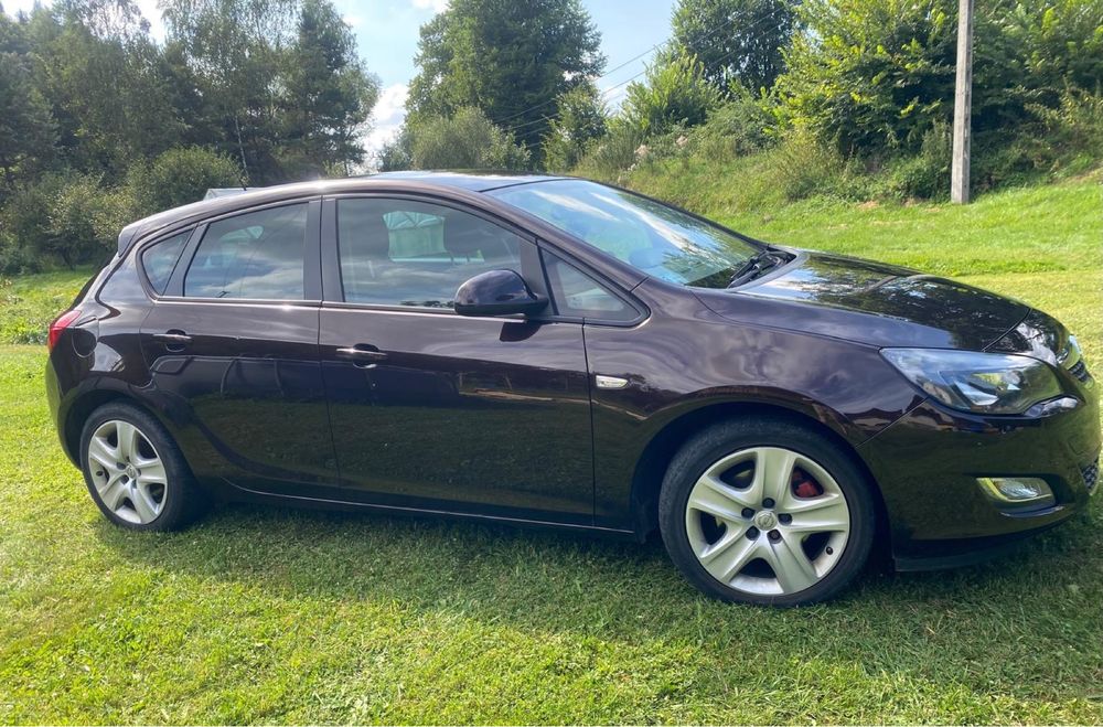 Opel astra sports tourer j 1.7 cdti