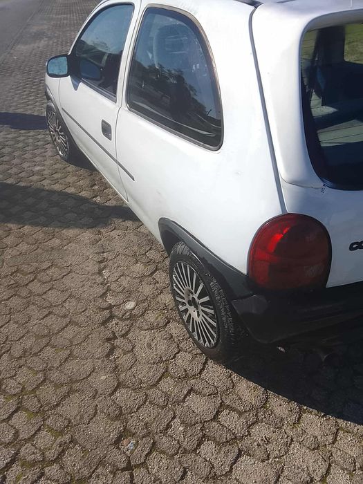 Vendo ou troco Opel Corsa 1.2 a gasolina impecável de mecânica inte
