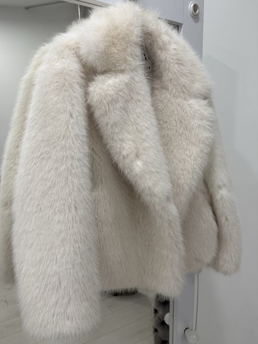 Біла крута шуба Zara