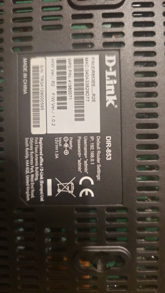 Router D-link dir-853