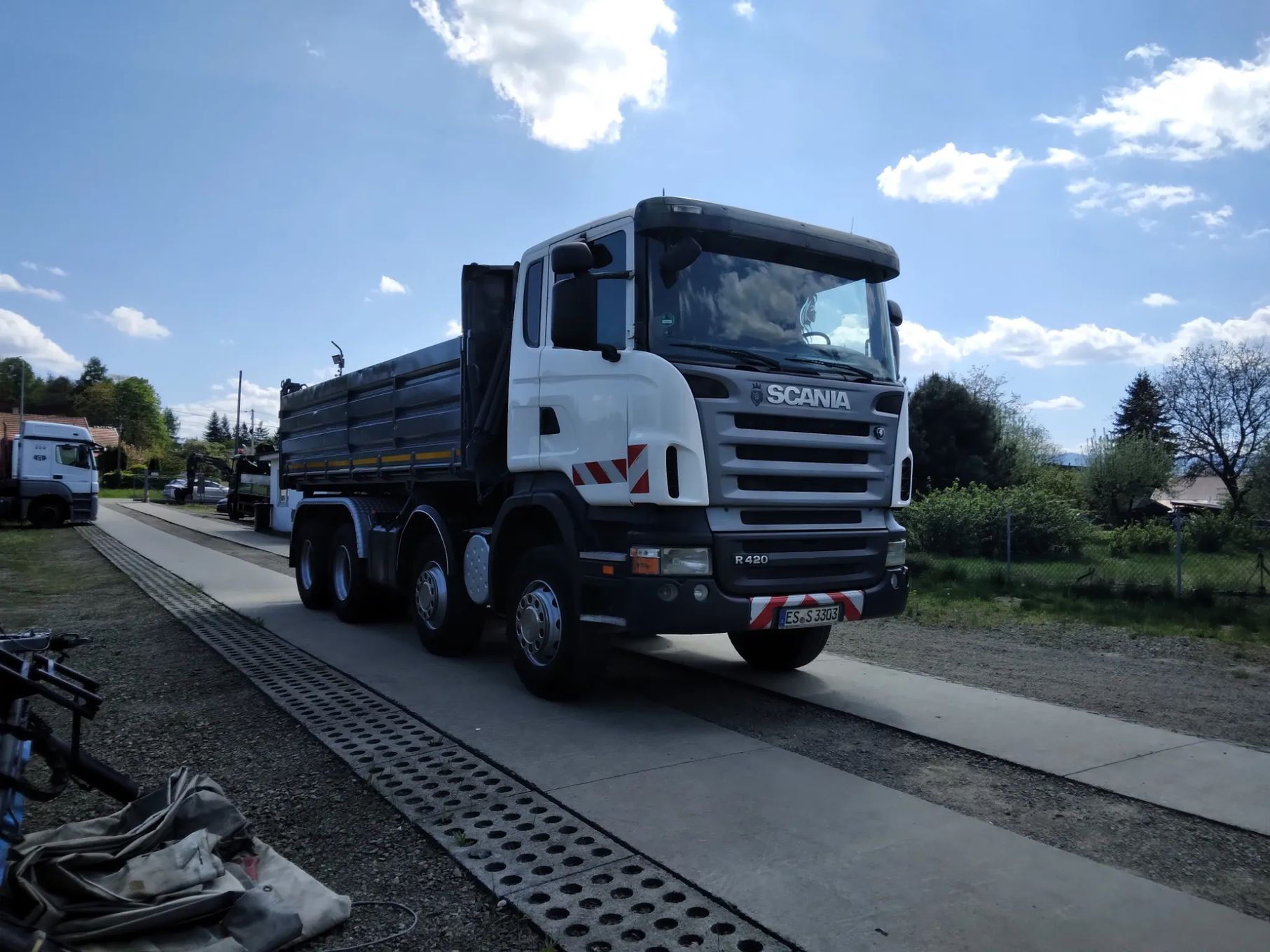 Scania R420 8X4 resor faktura vat  z Niemiec manual 3 x bordmatik nowa skrzynia biegów
