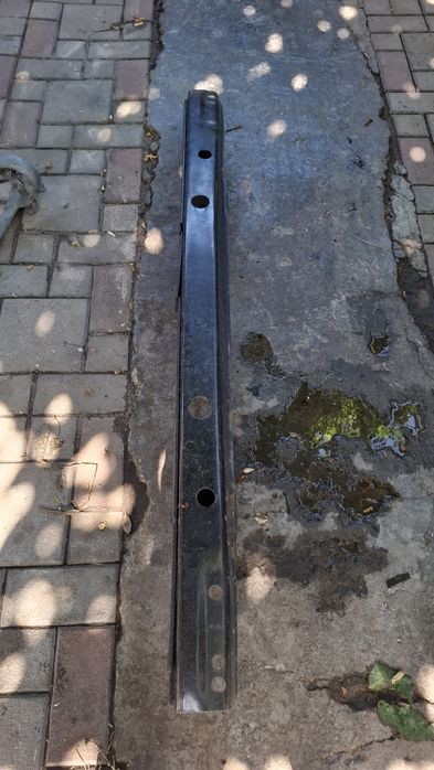 Підсилювач бамперу VW