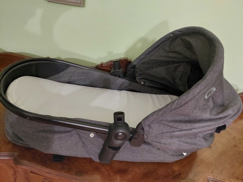 Carrinho bebe Maxi Cosi  com Ovinho e Isofix