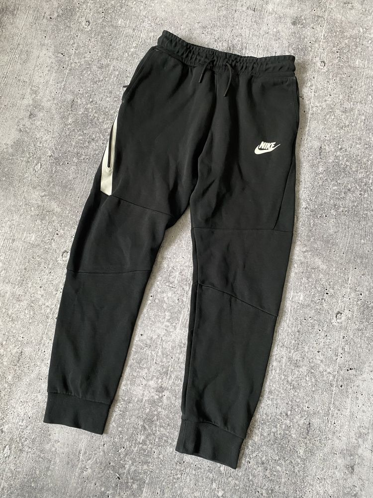 Спортивные штаны nike tech fleece