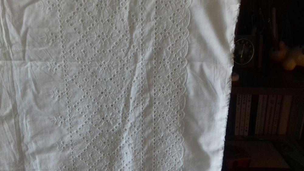 Продаю батист белый( прошва, боковой купон)