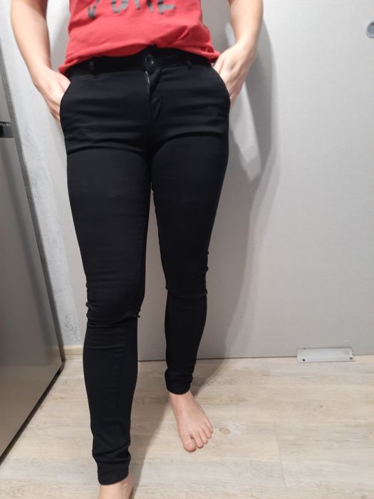 Nowe czarne eleganckie/codzienne spodnie rozmiar XS