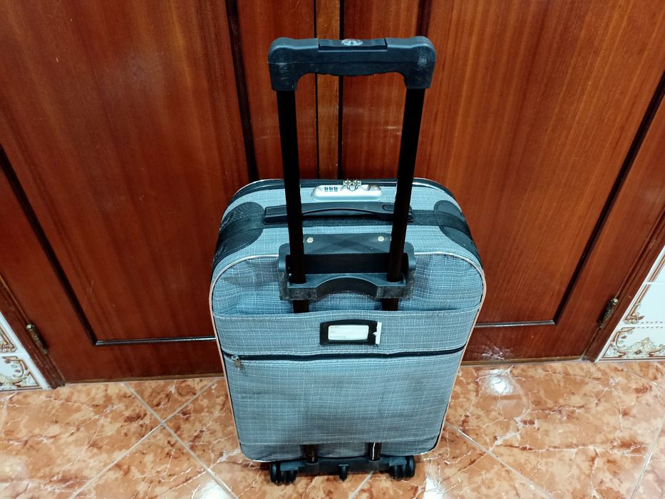 Mala malas de porão até 23 kg viagem casa quarto apartamento vivenda.