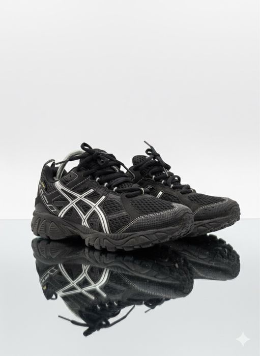 ASICS кросовки новые