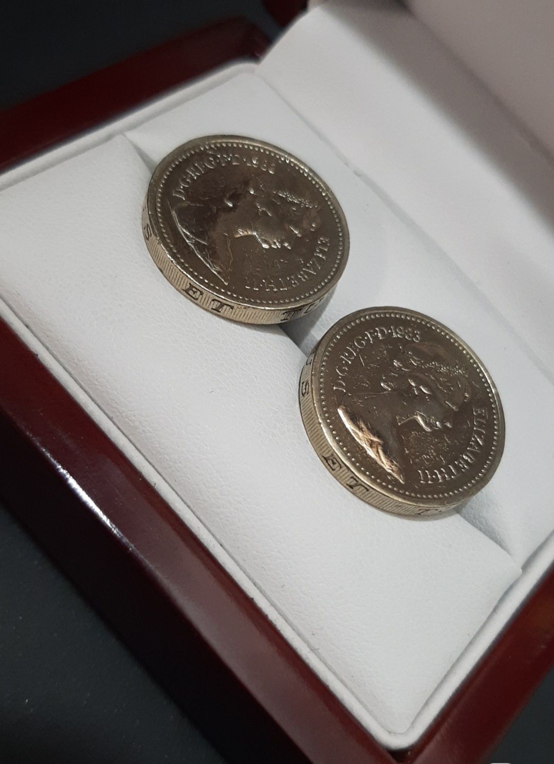Monety one pound