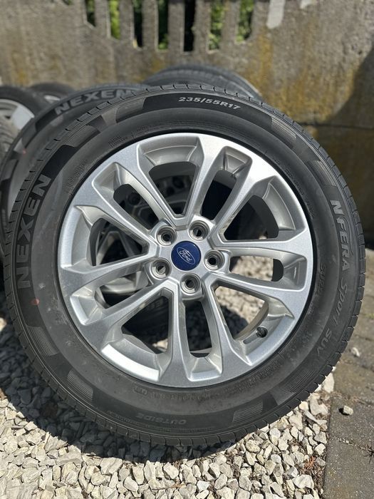 Całe koła Ford Kuga 235x55x17 nowe felgi i opony